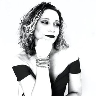 Imagen del artista Rosy Valença
